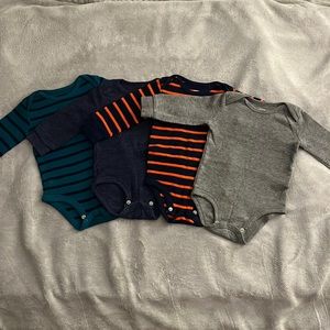 4 Pack Carter’s 12 month long sleeve onesies